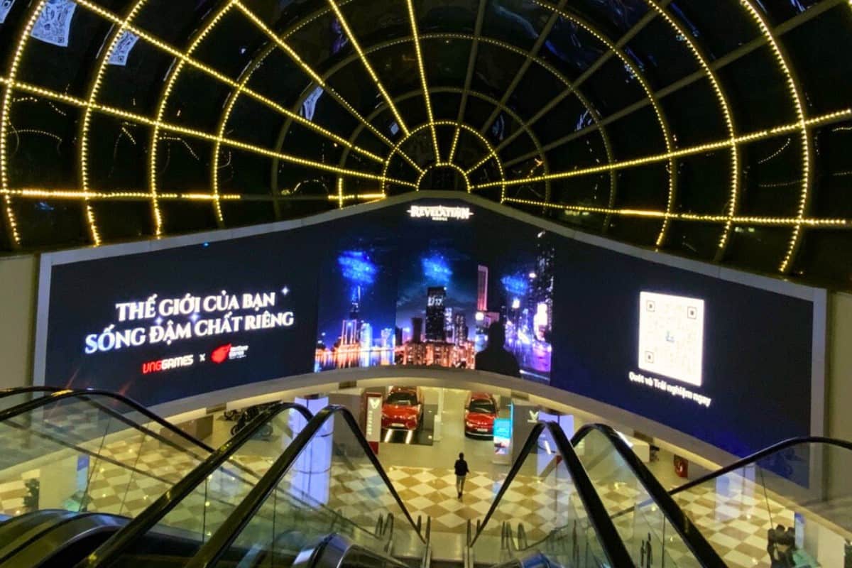 led quảng cáo tại trung tâm thương mại