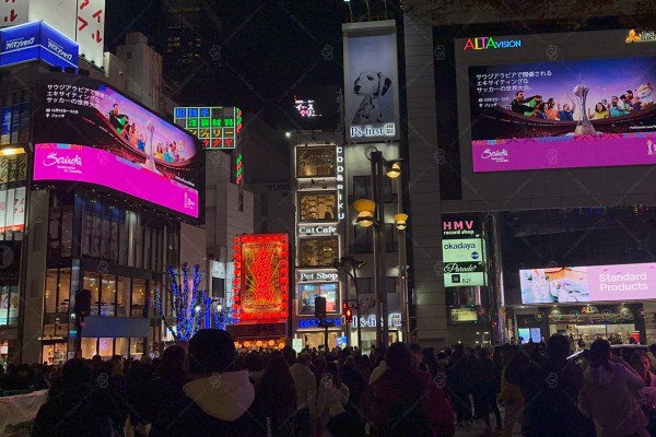 led 3d cross shinjuku vision tại nhật bản